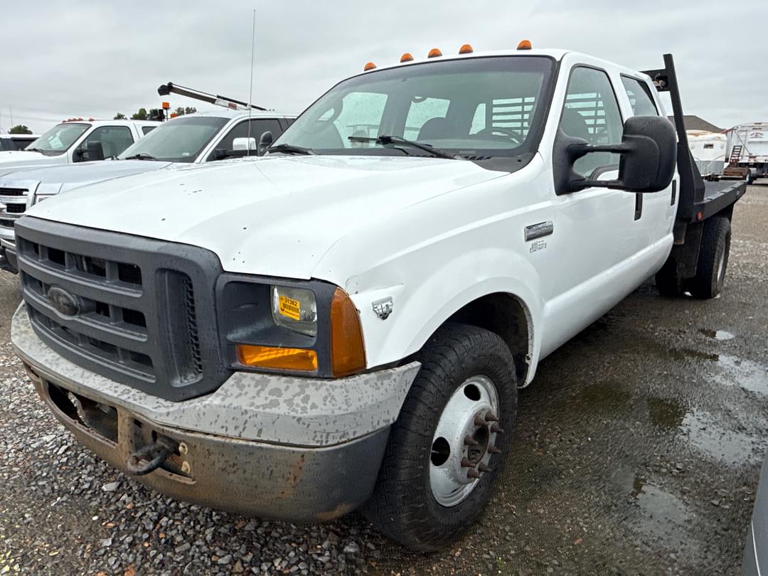 Image of Ford F-350 Primary image
