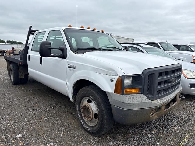 Image of Ford F-350 equipment image 1