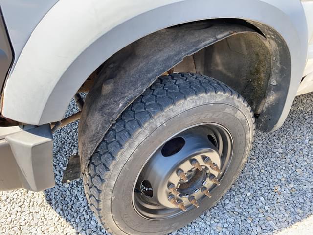 Image of Ford F-550 equipment image 1