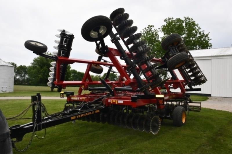 SOLD - Versatile VT320 Lot No. 96 Tillage with 30 ft | Tractor Zoom