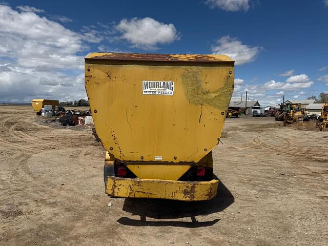 Image of Ford LN8000 equipment image 3