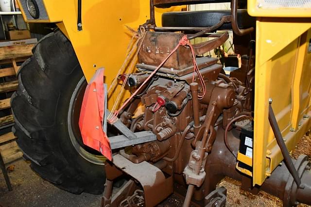 Image of Minneapolis-Moline M-670 equipment image 4