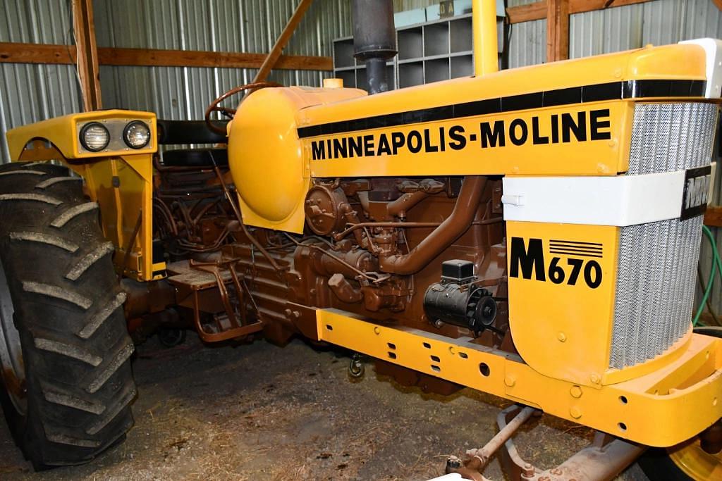 Image of Minneapolis-Moline M-670 Primary image