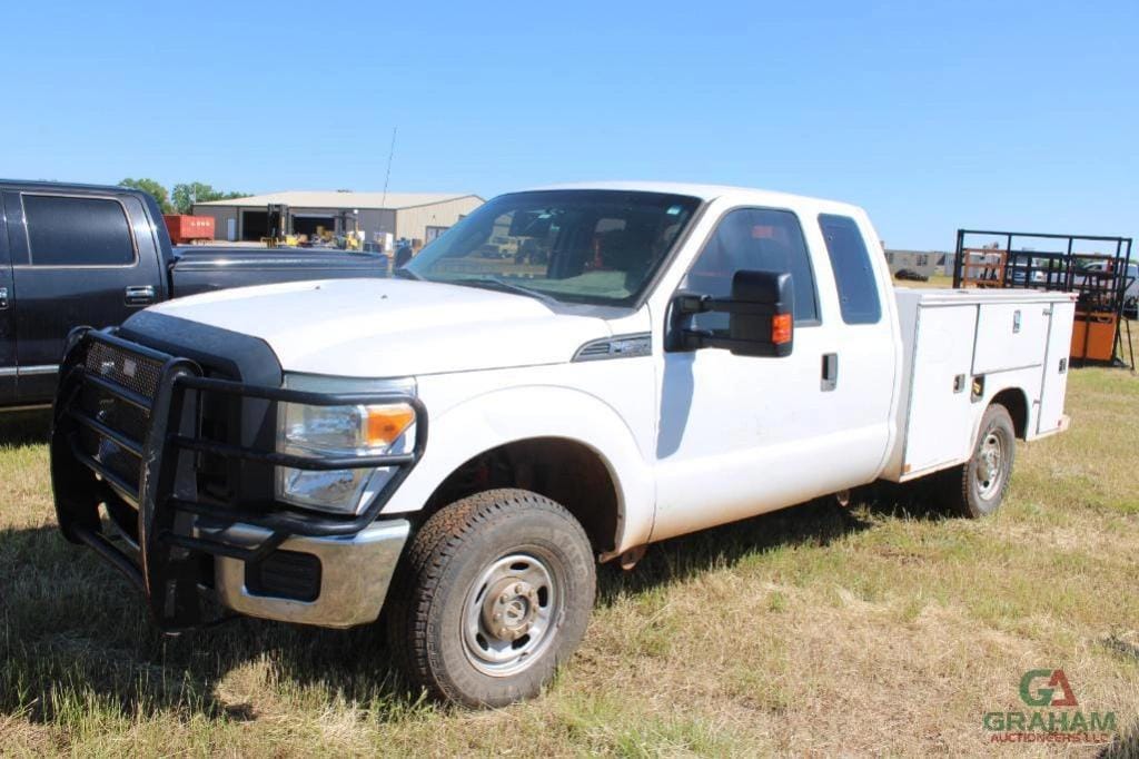 2014 Ford F-250 Equipment Image0