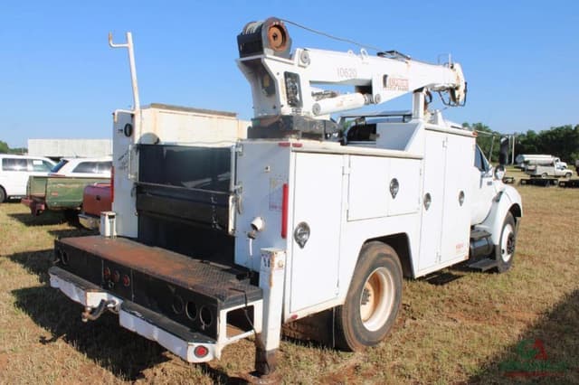Image of Ford F-650 equipment image 1