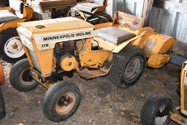Image of Minneapolis-Moline 110 equipment image 2