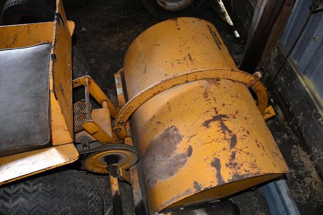 Image of Minneapolis-Moline 110 equipment image 3