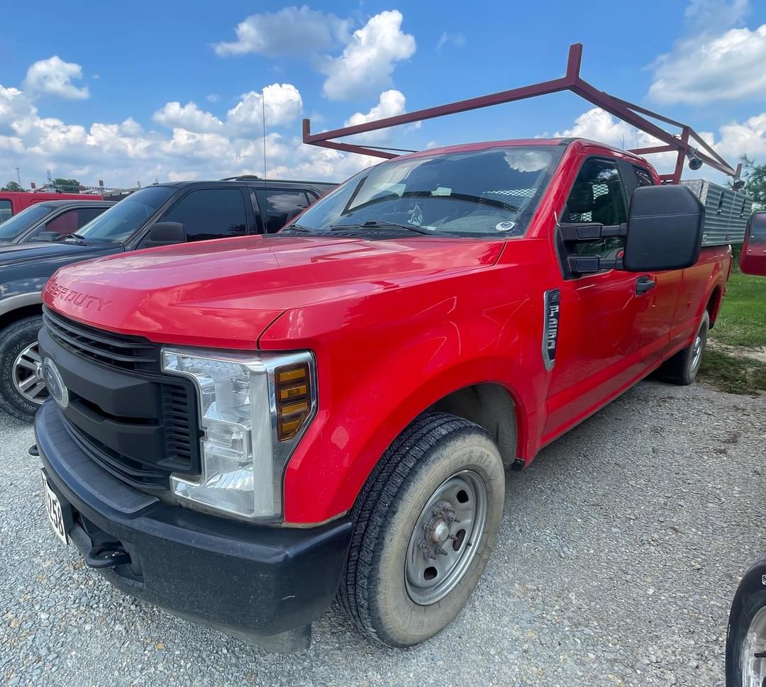 Image of Ford Super Duty Primary image