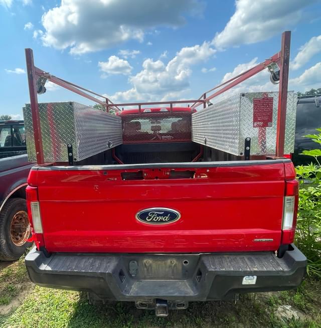 Image of Ford Super Duty equipment image 3