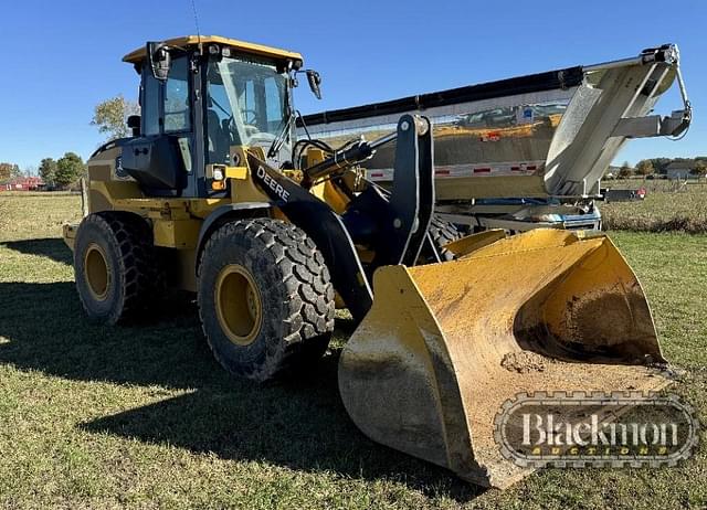 Image of John Deere 524P equipment image 1