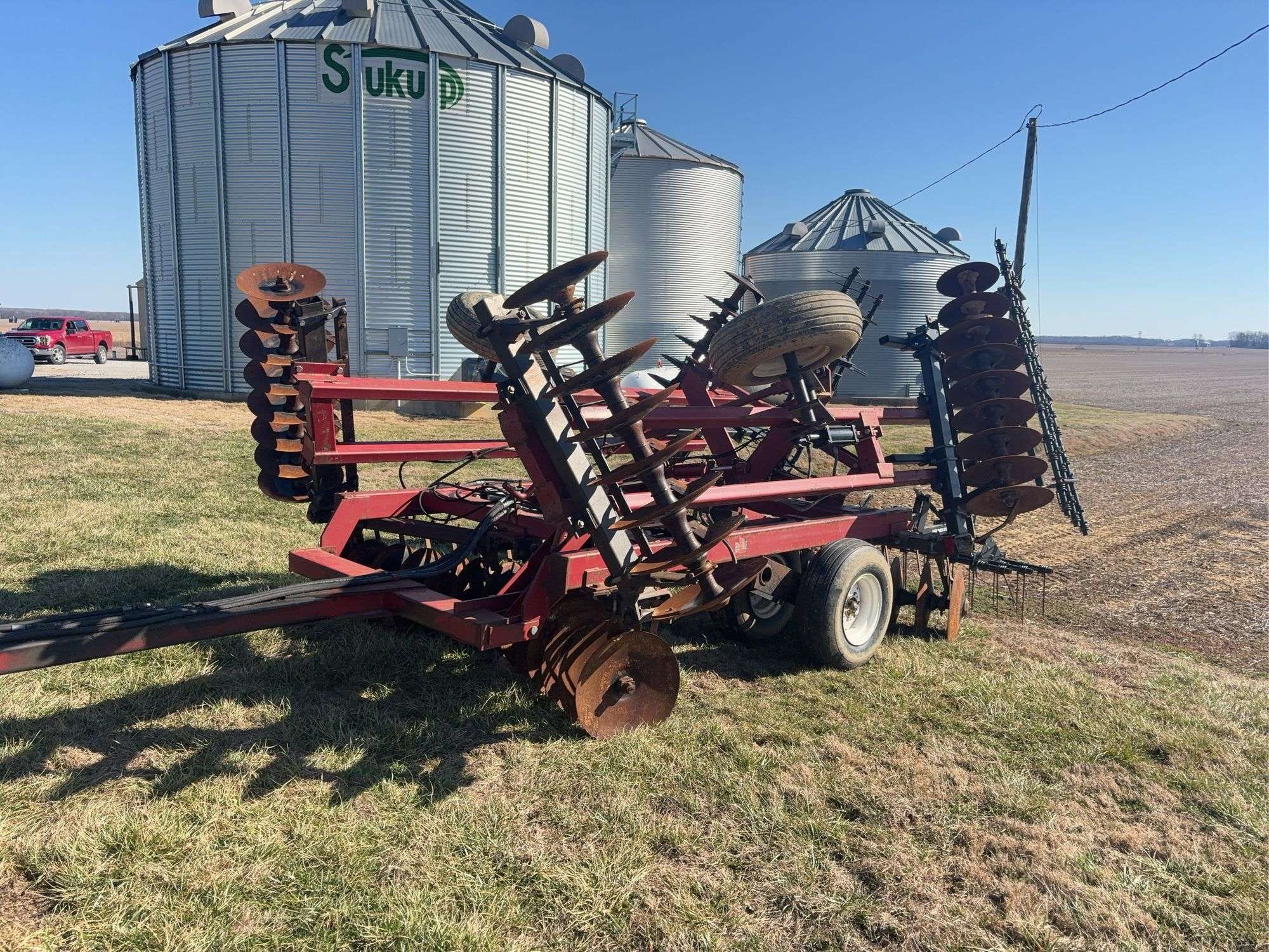 International Harvester 496 Equipment Image0