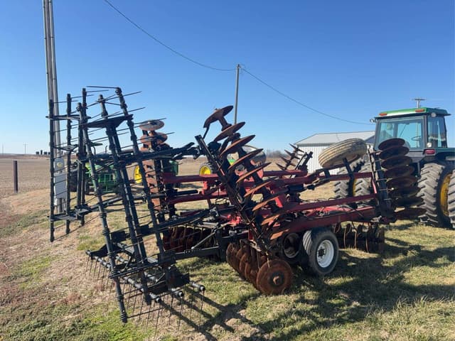 Image of International Harvester 496 equipment image 4