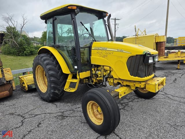 Image of John Deere 5425 equipment image 1