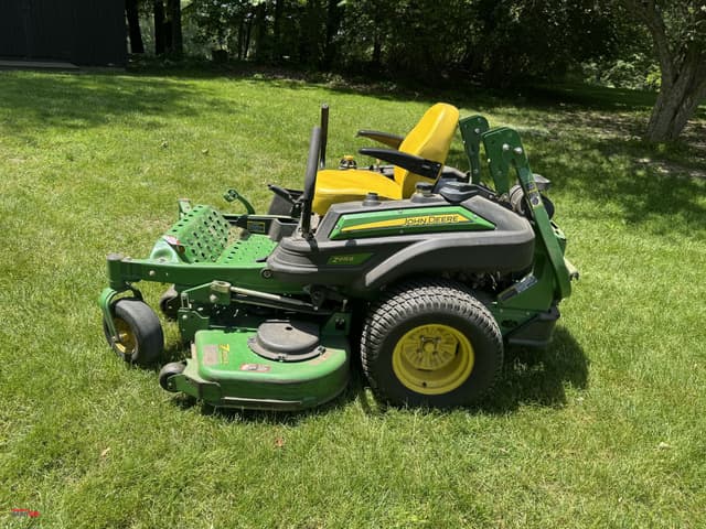 Image of John Deere Z915B equipment image 1