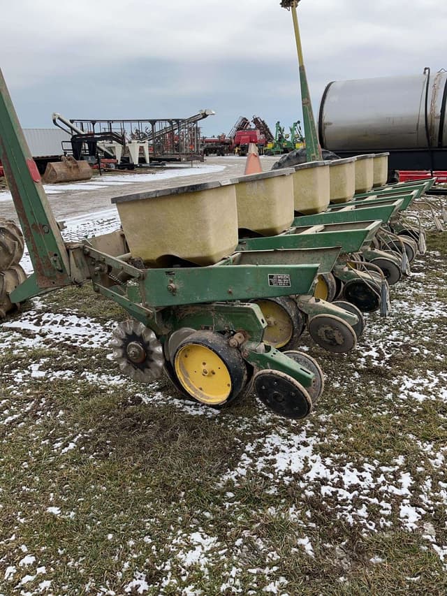 Image of John Deere 7000 equipment image 3