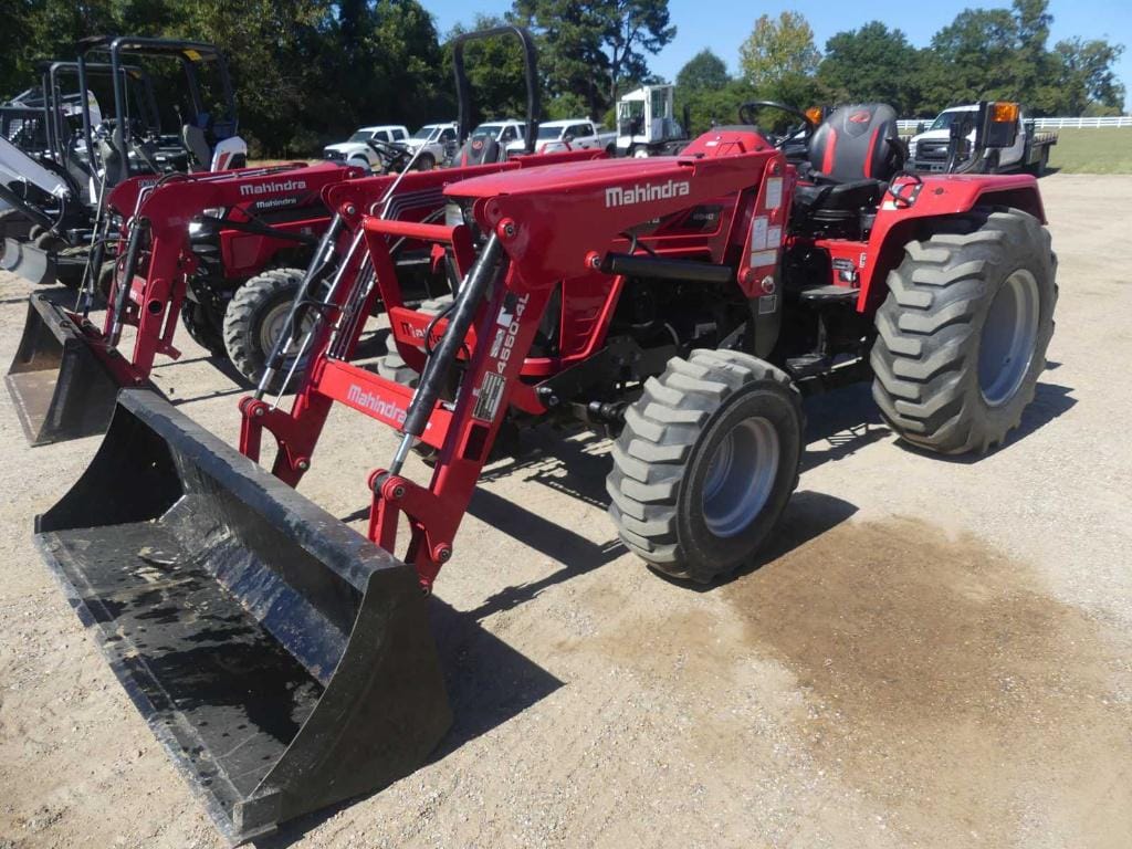 Mahindra 4540 Equipment Image0