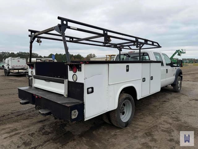 Image of Ford F-550XLSD equipment image 3