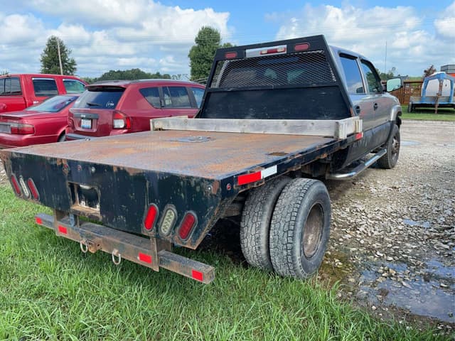 Image of GMC 3500 equipment image 2