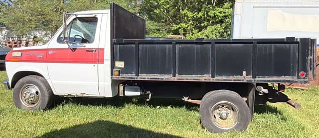 Image of Ford Econoline equipment image 1