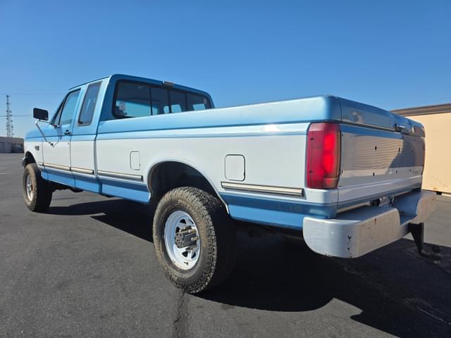 Image of Ford F-250 equipment image 2