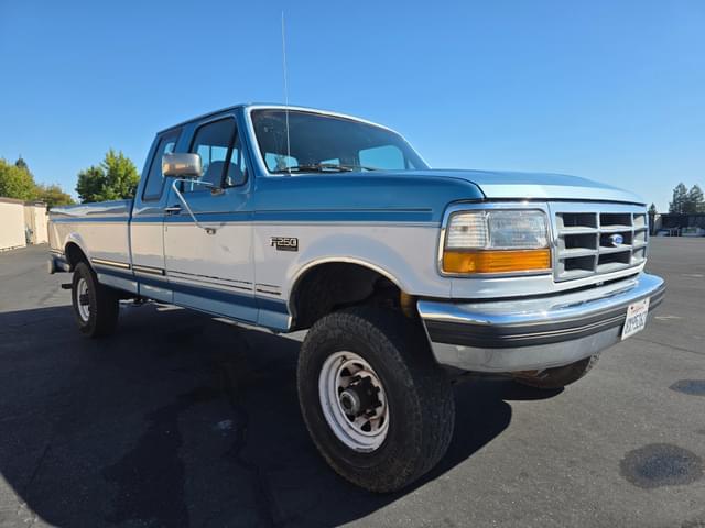 Image of Ford F-250 equipment image 1