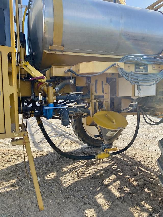 Image of Ag-Chem RoGator 854 equipment image 3