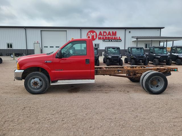 Image of Ford F-550 equipment image 4