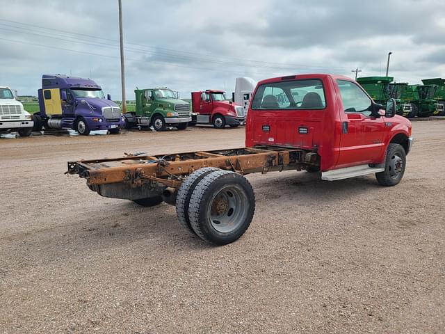 Image of Ford F-550 equipment image 2