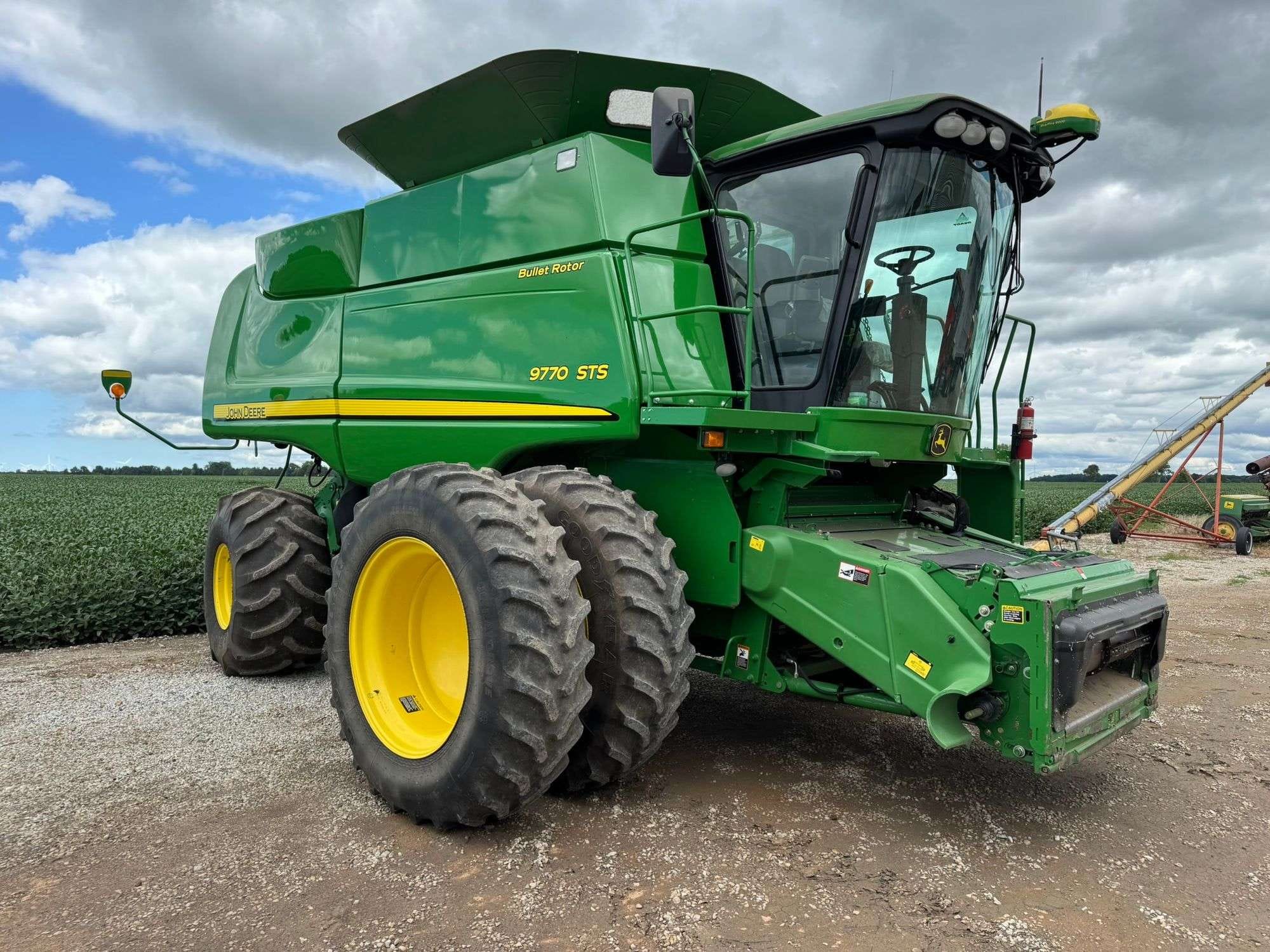 2009 John Deere 9770 STS Equipment Image0