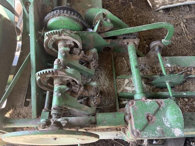 Image of John Deere 24T equipment image 4