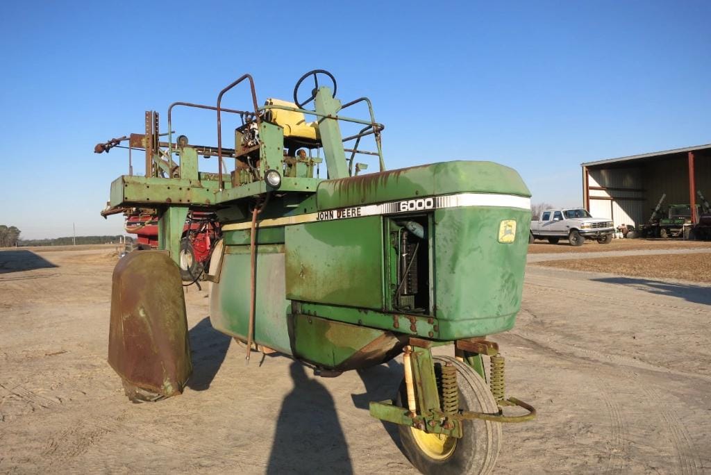 John Deere 6000 Equipment Image0