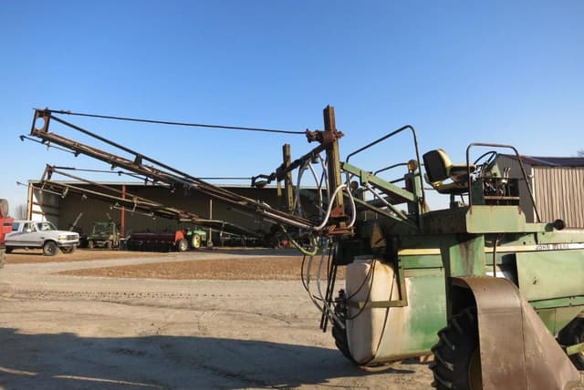 Image of John Deere 6000 equipment image 4