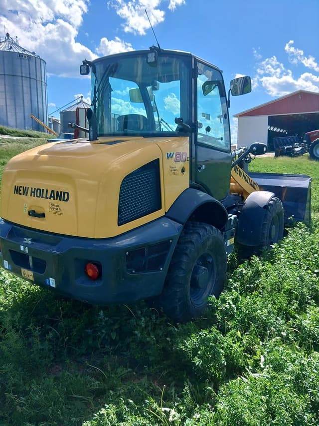 Image of New Holland W80C equipment image 2