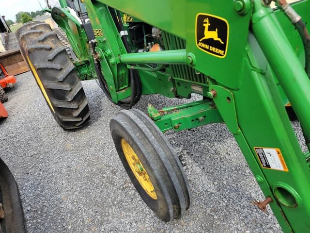 Image of John Deere 2040 equipment image 4