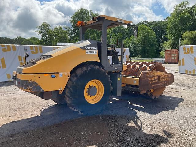 Image of Volvo SD115B equipment image 4
