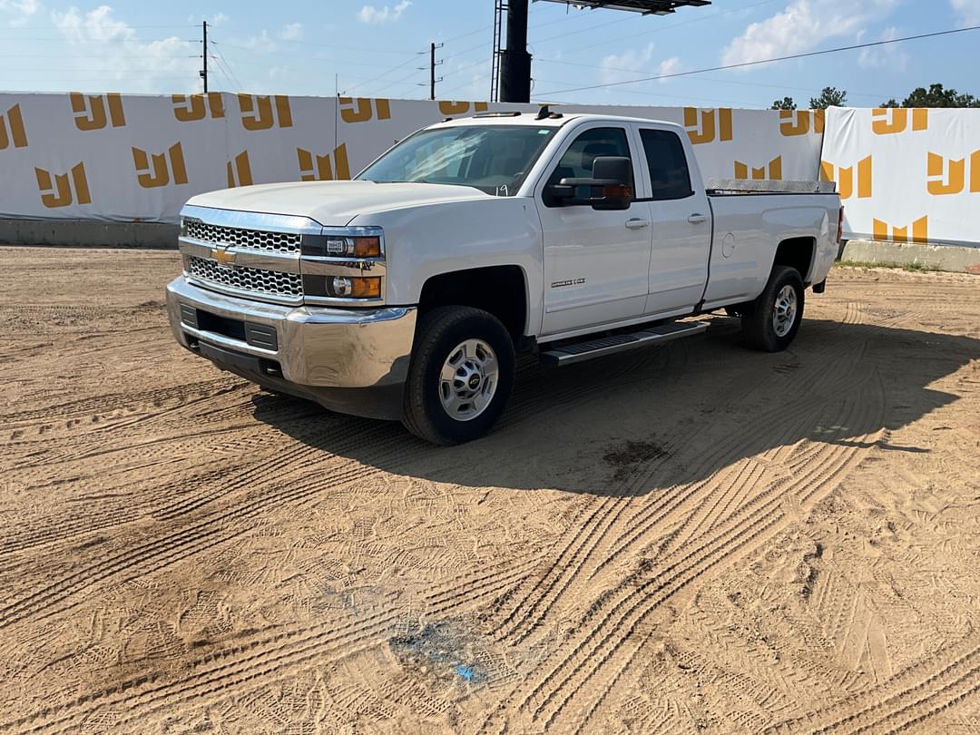Image of Chevrolet 2500HD Primary image
