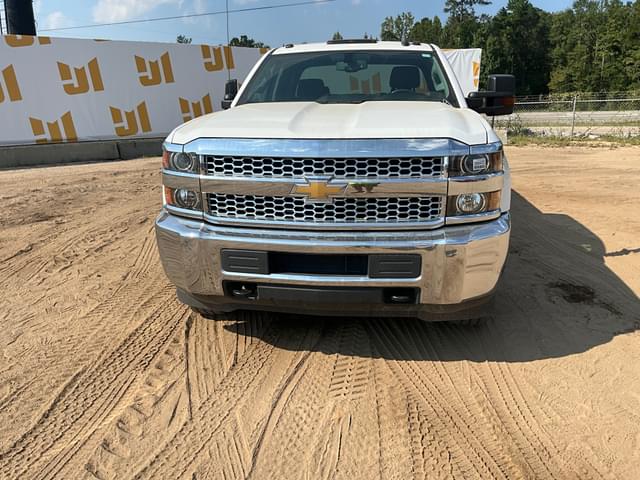 Image of Chevrolet 2500HD equipment image 1