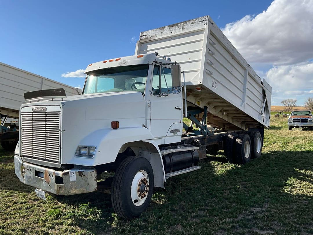 Image of Freightliner FLD112 Primary image