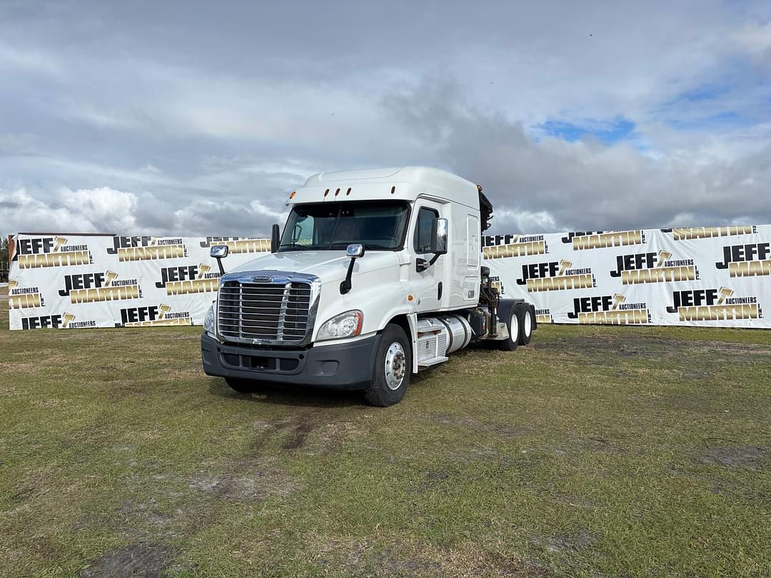 Image of Freightliner Cascadia Primary image