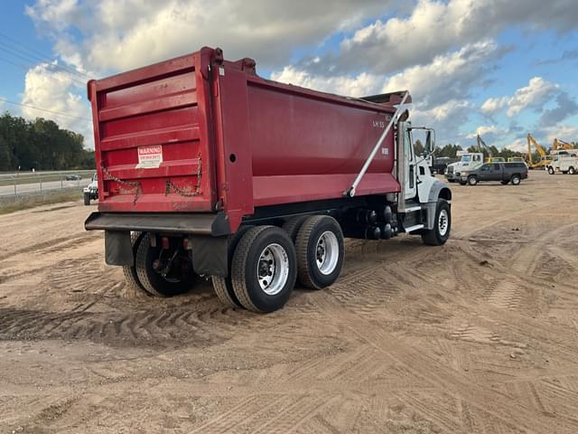 Image of Mack GR64F equipment image 4