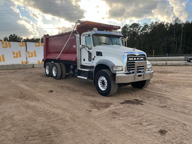 Image of Mack GR64F equipment image 2