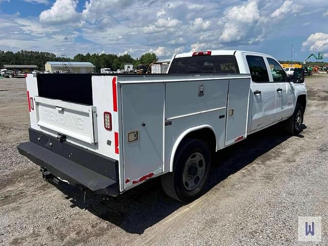 Image of Chevrolet 2500HD equipment image 4