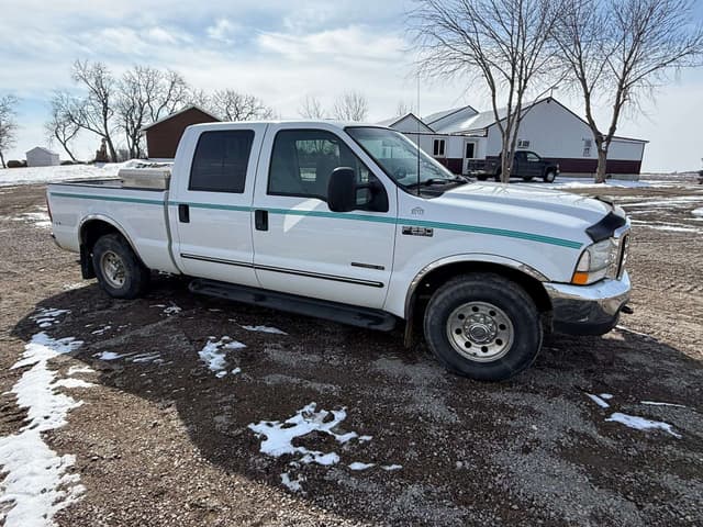 Image of Ford F-250 equipment image 1