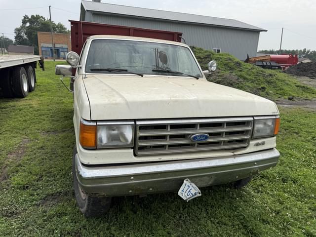 Image of Ford F-250 equipment image 2