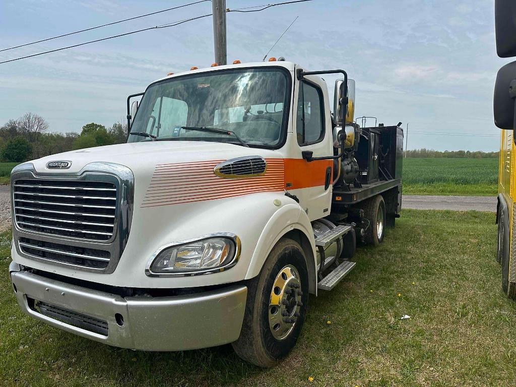 Image of Freightliner M2 112 Primary image