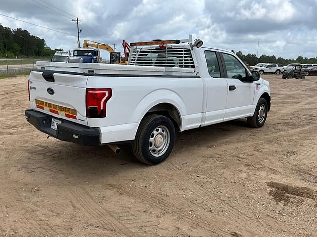Image of Ford F-150 equipment image 4