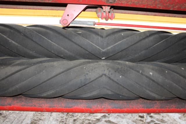 Image of New Holland 1465 equipment image 3