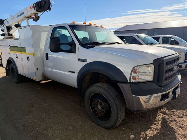 Image of Ford F-550 equipment image 1