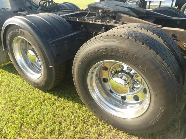 Image of Kenworth W900 equipment image 4