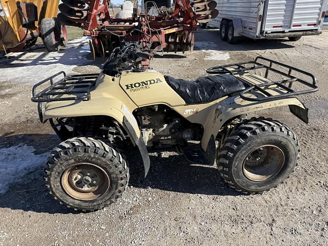 Image of Honda Fourtrax 300 equipment image 2